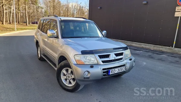 Pārdodu Mitsubishi Pajero 2003.g. Automāts, 3.2Did, 7.vietīgais. 
Džips stā