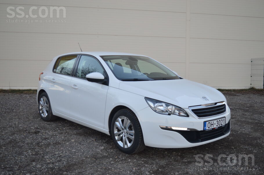 Peugeot Tiem kas vēlas ekonomisku pilsētas auto. Brauc bez