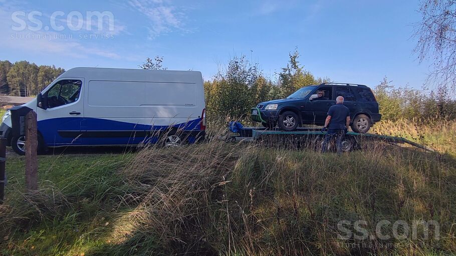 Pardod Honda Crw bez TA. Auto brauksanas kartiba .Jaunas riepas. Krasa nedau