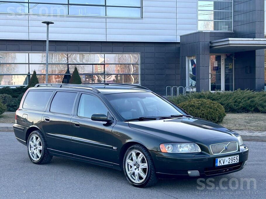 Volvo Volvo V70 Facelift 2.4 Dīzels D5 120 kW 5 Manuāli,