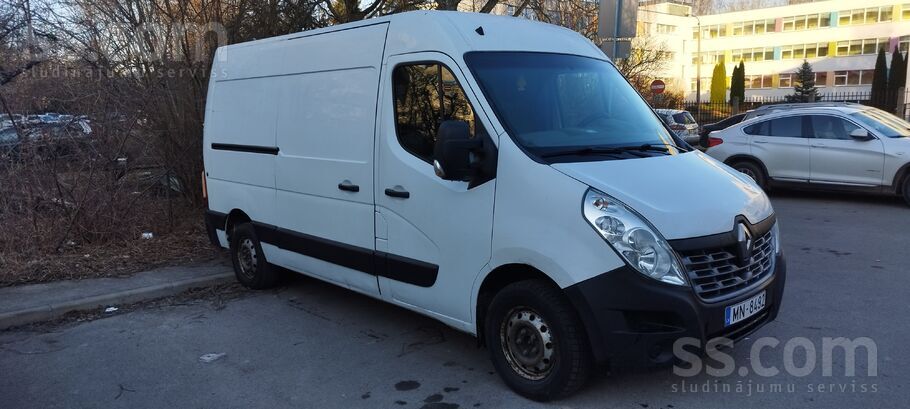 Pārdod uzticamu un ietilpīgu auto Renault Master, 2017. gada izlaiduma. Auto