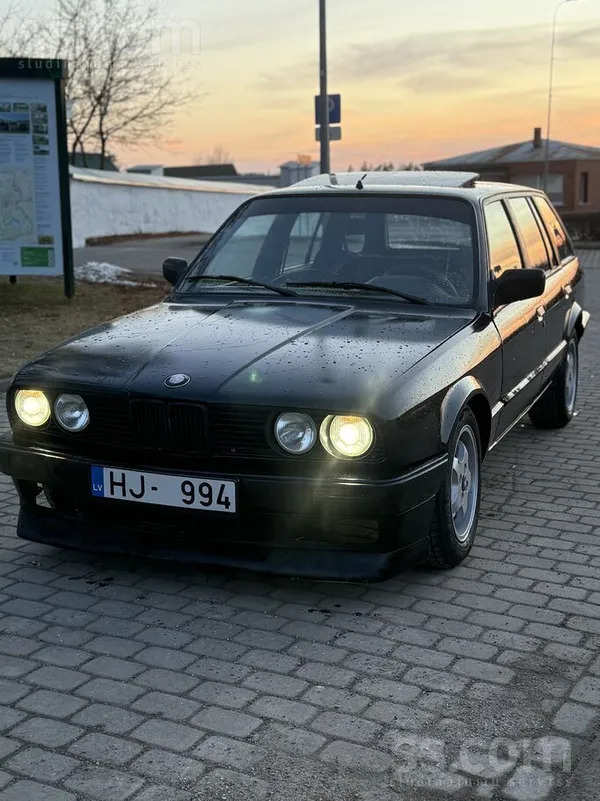 BMW Pārdodu bmw e30 ar m40b18 dzineju, laba tehniska s
