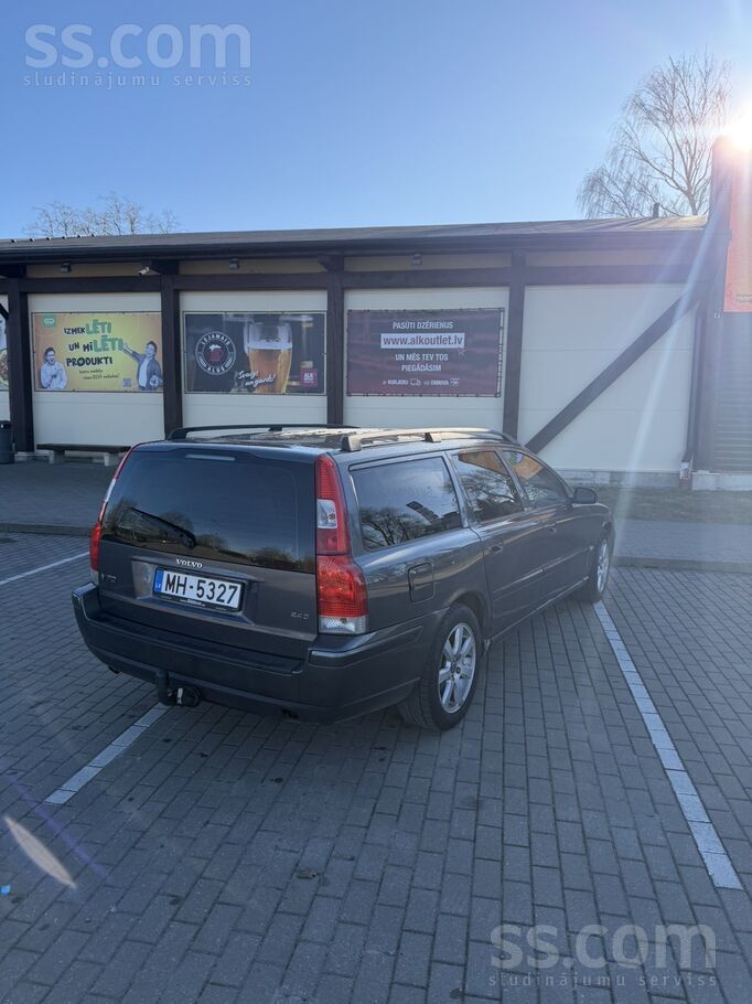 Продаю Volvo V70 (Mh-5327)Надёжный и комфортный универсал в хорошем состояни