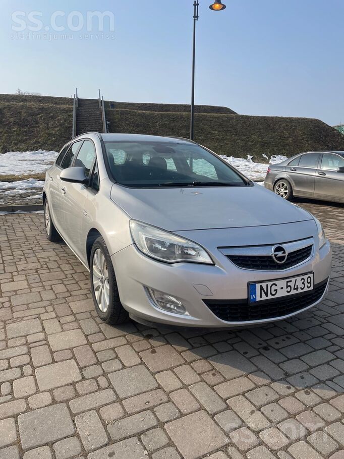 Opel Opel Astra Sports Tourer 1.7cdti 81kw, labā tehnis