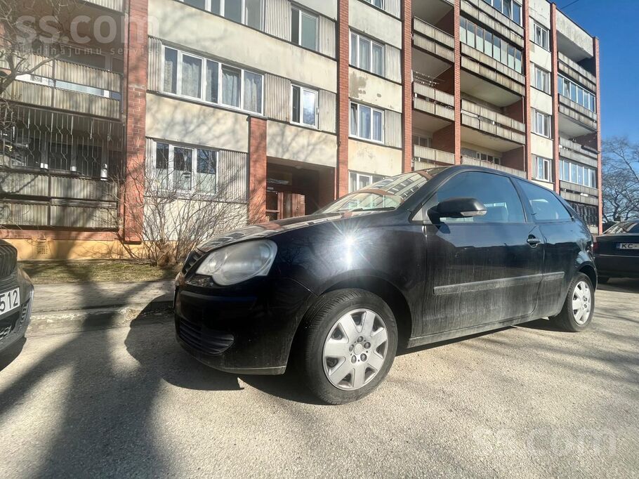 Mašīna ir ļoti labā tehniskā stāvoklī, tomēr ir vizuāli defekti.
Laikā vei