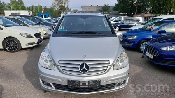 Mercedes Jauna T. A, face lift modelis. Pilna komplektacija