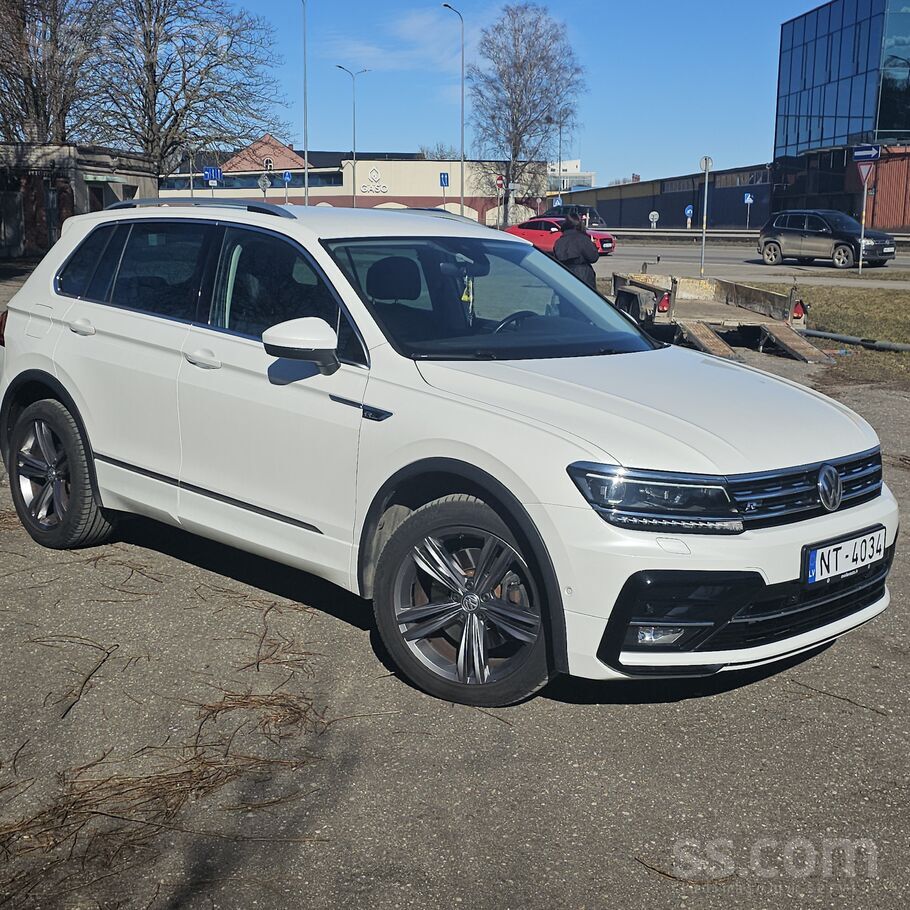 Volkswagen Продаю надежный автомобиль. Перед зимой были смене