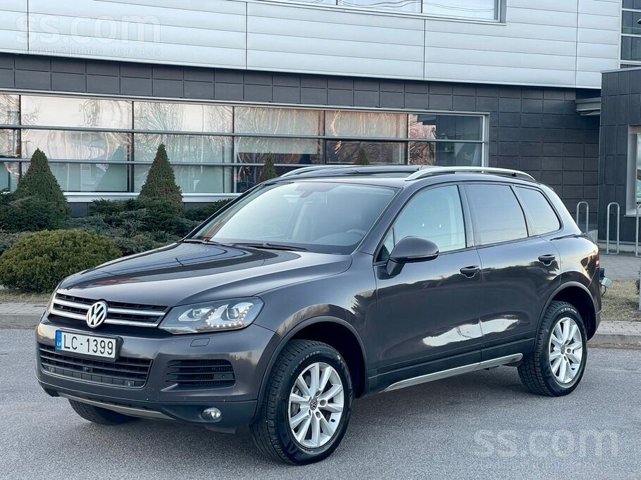 Volkswagen Pirkts Latvijā, VW Touareg 3.0 Dīzels V6 176 kW 8 