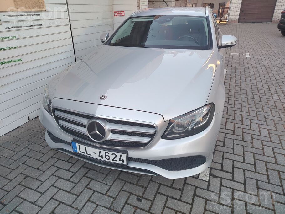 Pardodu Mercedes loti laba stavokli ar bagatigo komplektaciju. Masinai reals