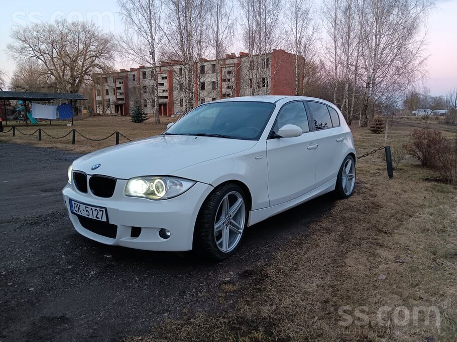BMW Auto ļoti laba tehniskā un vizuālajā stāvoklī 