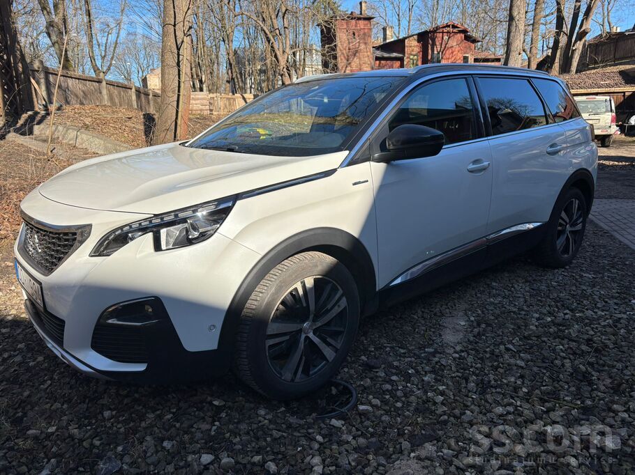Pārdodu Peugeot 5008 GT Line- ietilpīgs, moderns un uzticams ģimenes auto.