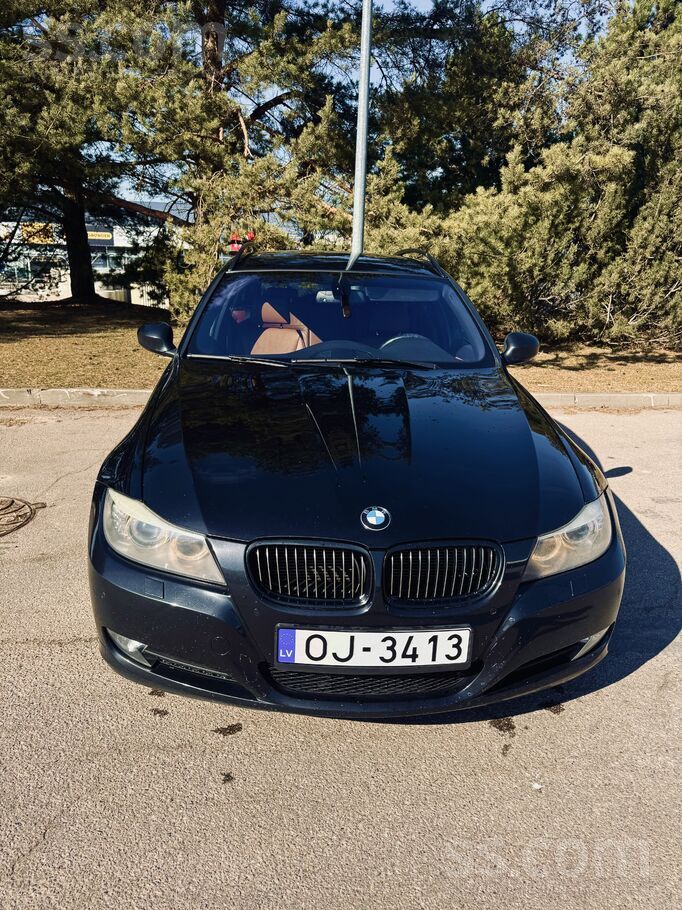 BMW Pašnieks pārdod BMW 325d 150kw 2010. gada. 