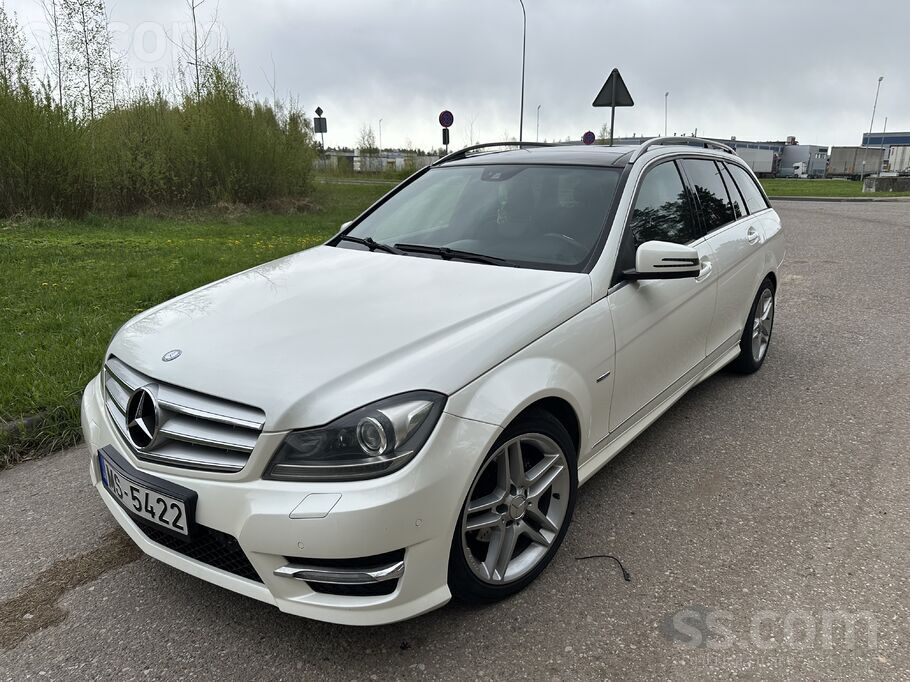 Mercedes Amg C220 cdi, Facelift, oriģināls nobraukums.
Amg paka
Melns j