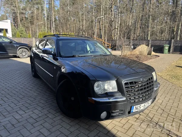 Chrysler Продаётся Chrysler 300C в хорошем состоянии. Автом