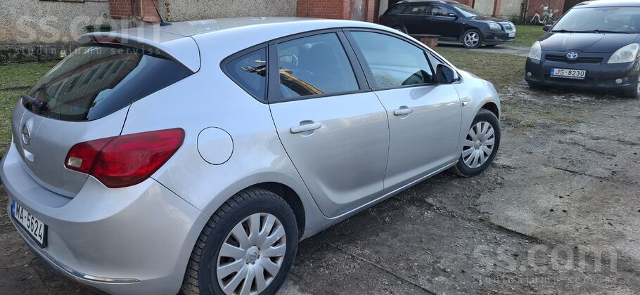 Opel Pārdod Opel Astra 1.7 dīzelis 81kw. 