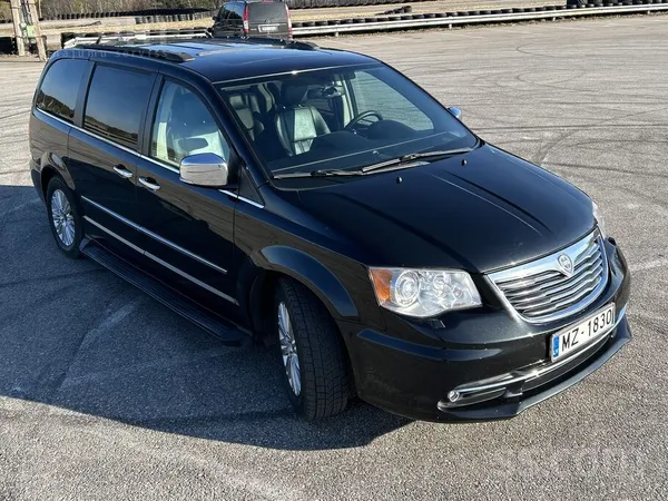 Lancia Pārdodu Lancia Voyager, labi aprīkotu, labā vizuāl