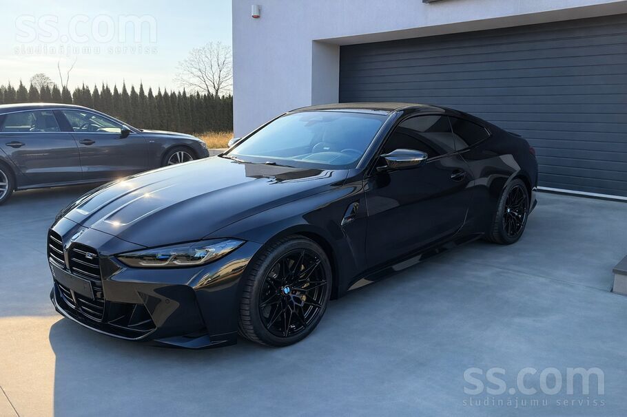 BMW M4 Competition (Rwd)
-German Car (0 accidents and painted parts)
-M