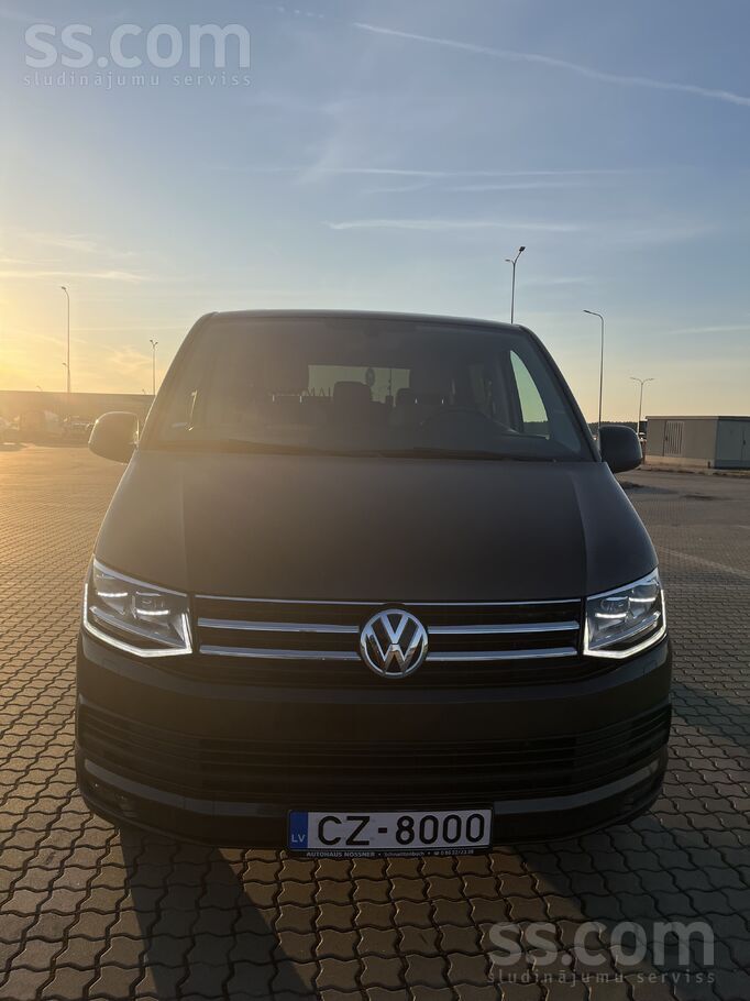 Volkswagen Tiek tirgots T6 Caravelle īsā. Abos sānos bīdāmās 