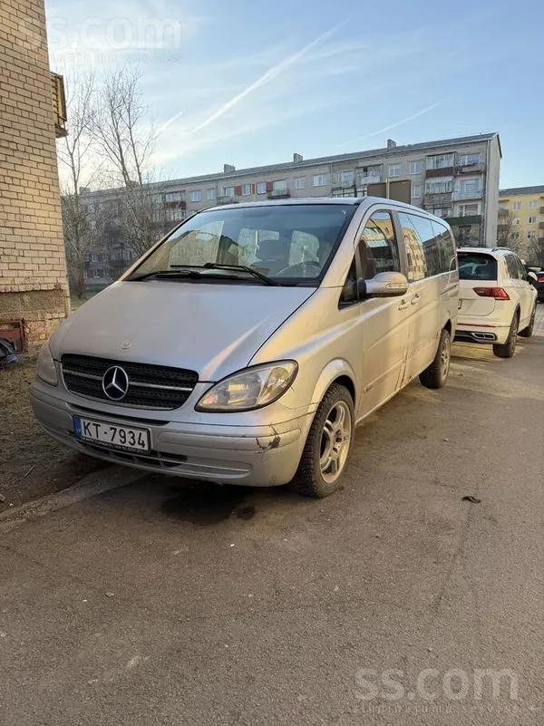 Mercedes Pardod MB Viano, aprīkots ar septiņām sēdvietām , 