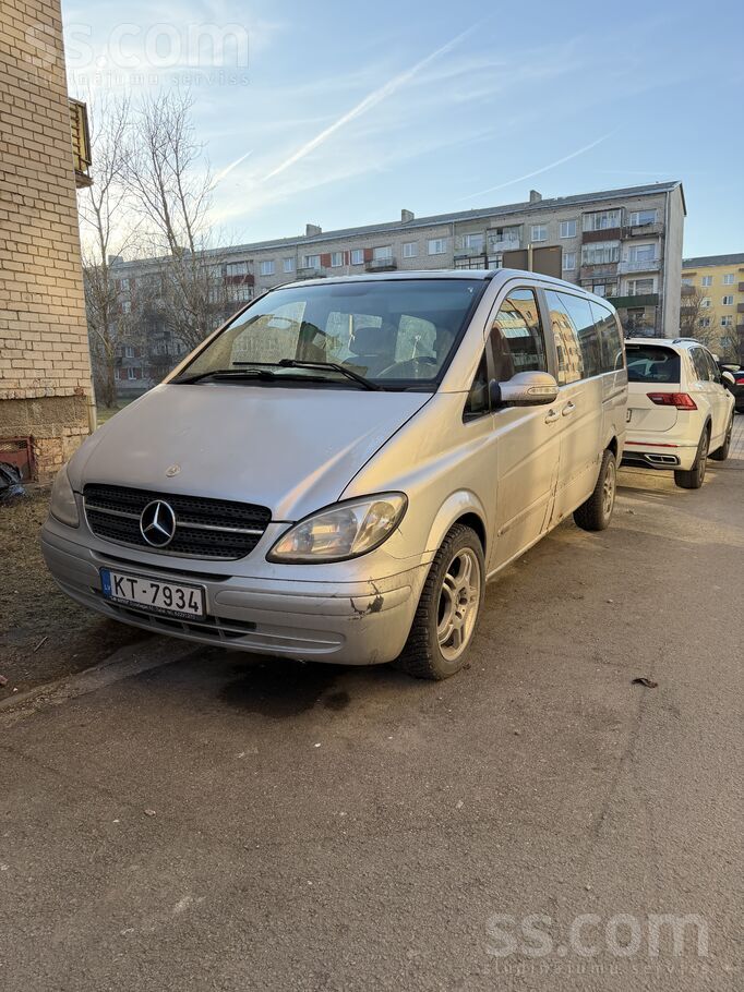 Pardod MB Viano, aprīkots ar septiņām sēdvietām , abām sānu durvīm , 2.2 dīz