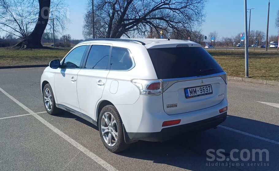Pārdodu Mitsubishi Outlander, 2013. gads, 2.0 benzīns, automāts, 4x4. Oriģin