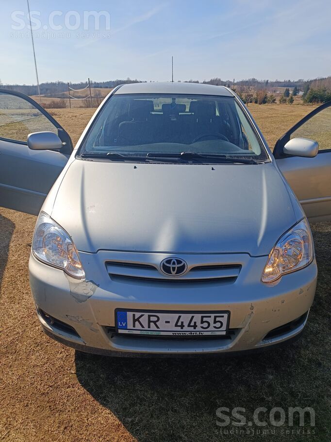 Toyota Tiek pārdots ērts, uzticams, lēts, viegli parkojam
