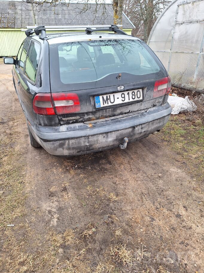 Ir daži defekti bet ta ripo un brauc.