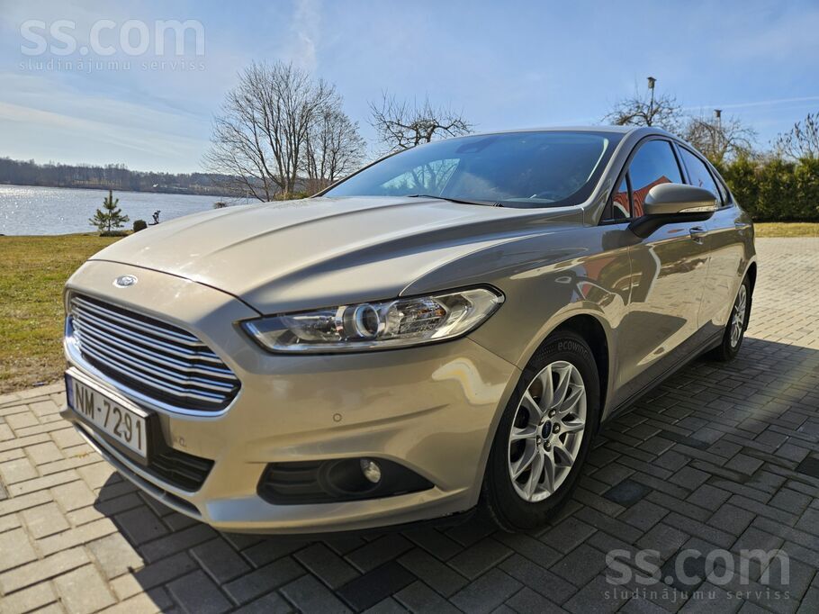 Ford Teicamā stāvoklī, gan tehniski, gan vizuāli. 