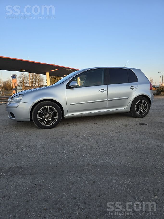 Volkswagen Pārdodu Golf 5 labā tehniskā stāvoklī. Vajag apska