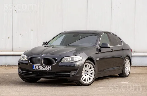 BMW 535 Bagātīgā komplektācijā. Auto teicamā tehniskā 