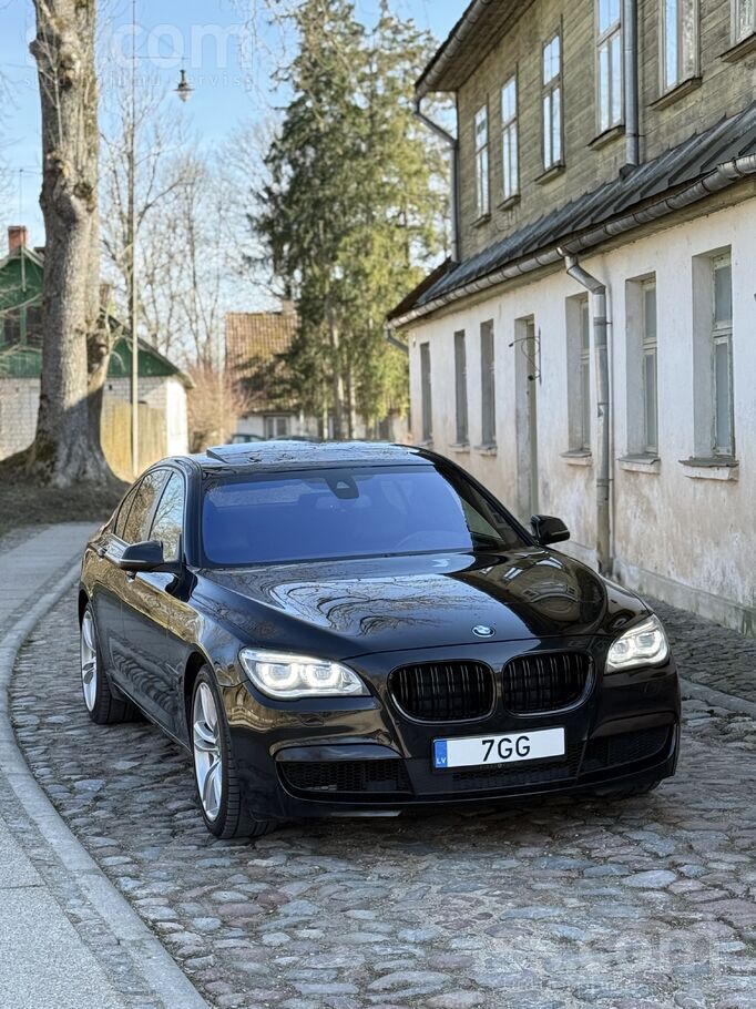 BMW 740Xdrive facelift - 2015.
Auto perfektā stāvoklī - uzturēts maksimāl