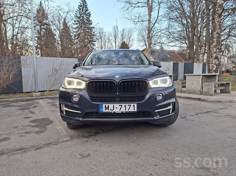 BMW Bmw X5 xDrive40d, 230kw, pirmā reģ 17.09.2015, Lat