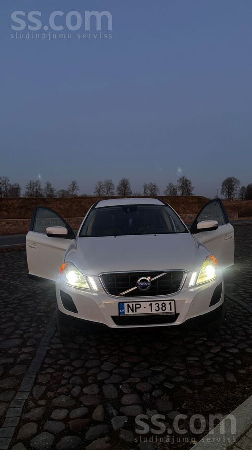 Volvo Продается Вольво Xc60. Машина в хорошем состоянии.