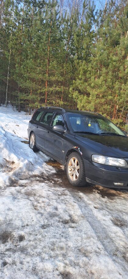 Volvo Pardosana volvo v70 laba braksanas stavokli benzin