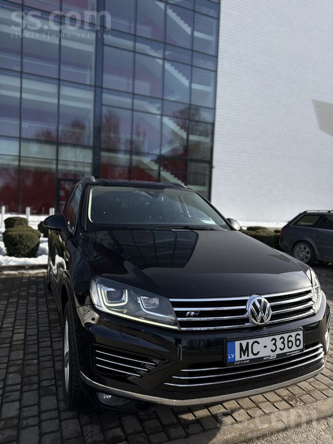 Volkswagen Tiek pārdots VW Touareg R-line, 2015. g. , pneimop