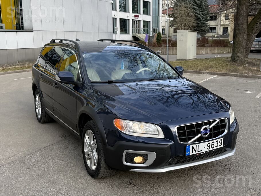Volvo Pārdod Volvo Xc70.