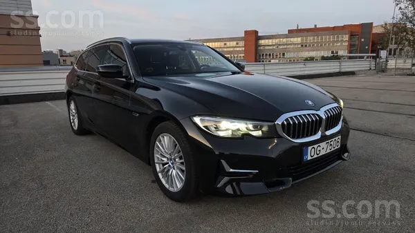 BMW BMW 320e Plug-In Hybrid, Luxury izpildījumā. 