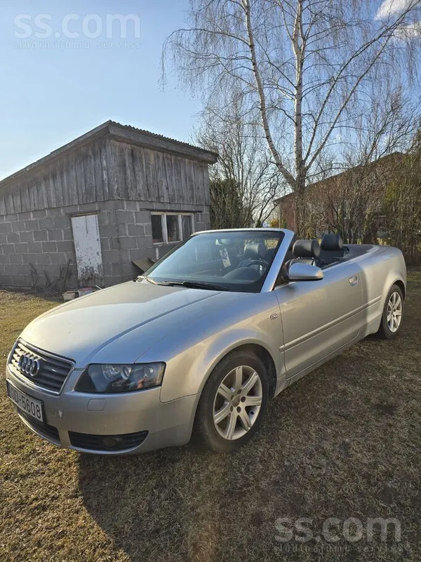 Audi Audi A4B6 kabriolets. 