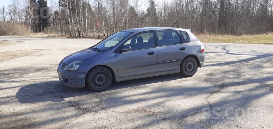 Pārdodu ekonomisku hindu nodokļi nomaksati vai mainu pret citu auto sīkāk pa