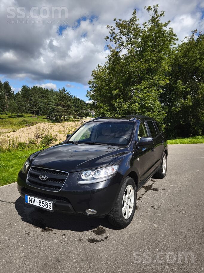 Pārdod Hyundai Santa Fe 2009 g. 2.2 d. 7 vietas 114kW. Tehniskā apskate līdz