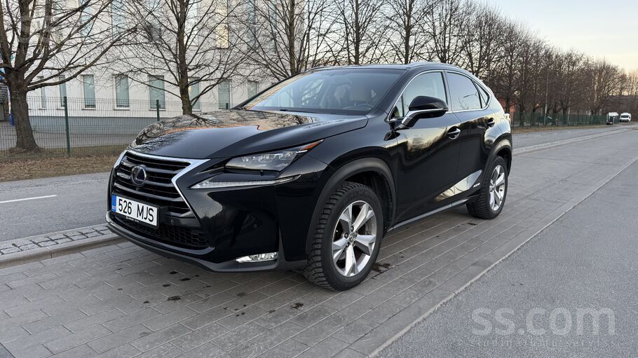 Ļoti ekonomisks un labi kopts Lexus NX 300h Luxury 4Wd. Auto atrodas Tallinā