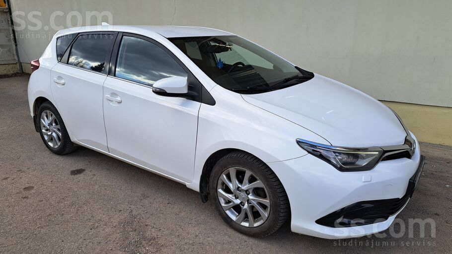 Pārdodu labu auto Toyota Auris 1.6 D4-D, 82 kw. Laba stāvokli.
Virsbūve Be