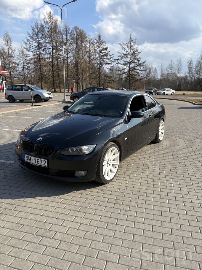 BMW Pārdodu e92 ar m57 manuāli 6 ir daži vizuāli defek