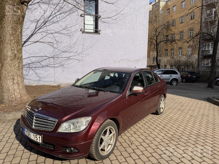 Firma pārdod auto. Automāts, nobraukums 198650 km. Papildus informācijai lūd