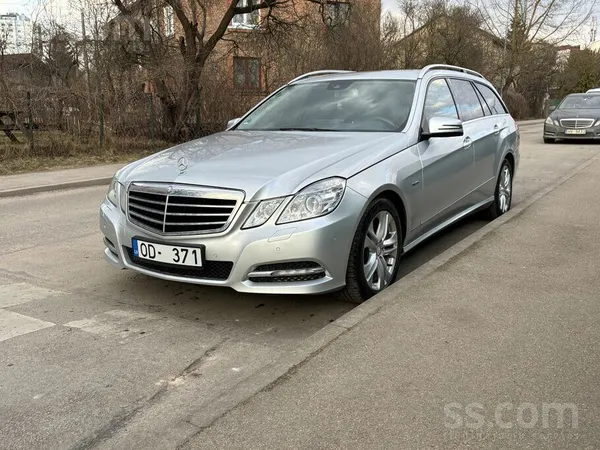 Mercedes Sveiki, tiek tirgots Mercedes e220 2012. gada 125k