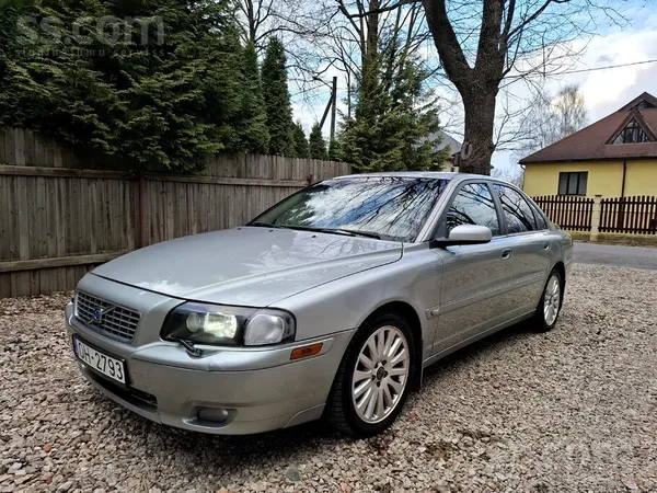 Volvo Stedzemi Pardodu Volvo S80 2003 gads 2.4 bendzins-