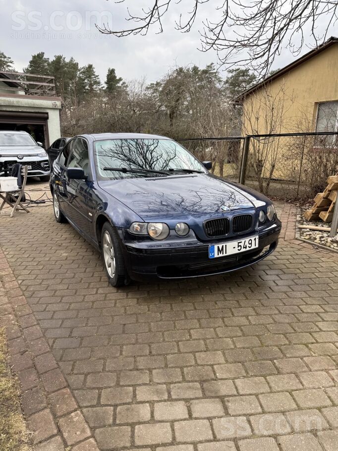 BMW Pardodu savu BMW E46 kompaktu. Motors strada 3 men