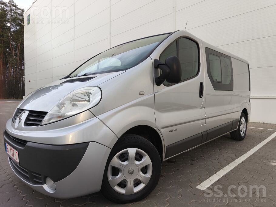 Renault Renault Trafic 2, 0 Dīzelis. Piecas vietas, gara b