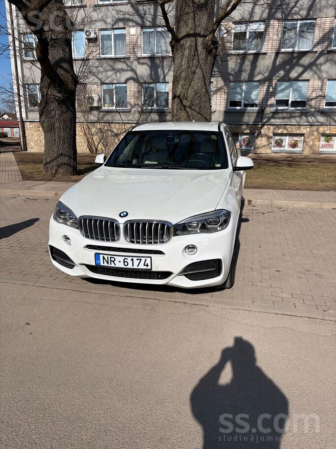 BMW BMW X5 Xdrive40D jaudas un ērtību iemiesojums. Maš