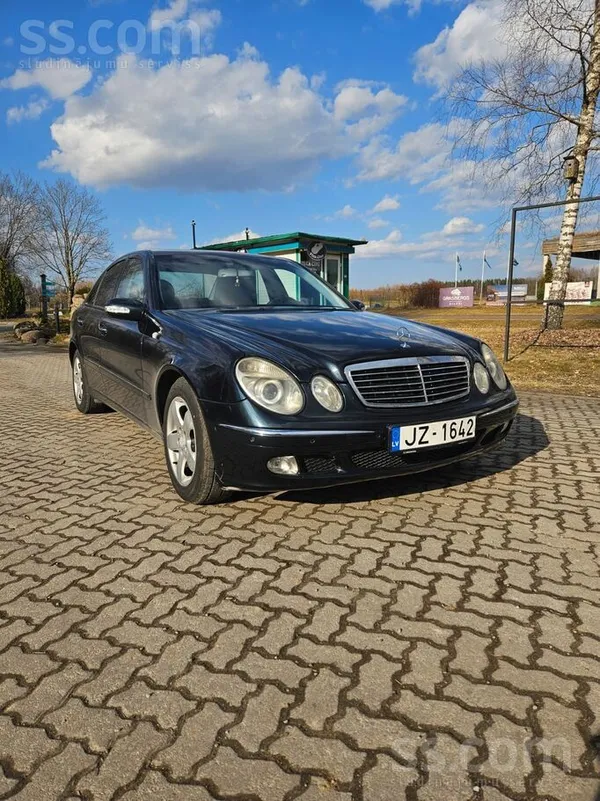Mercedes Pārdodu Mercedes-Benz E270 ar automātisko kārbu. M